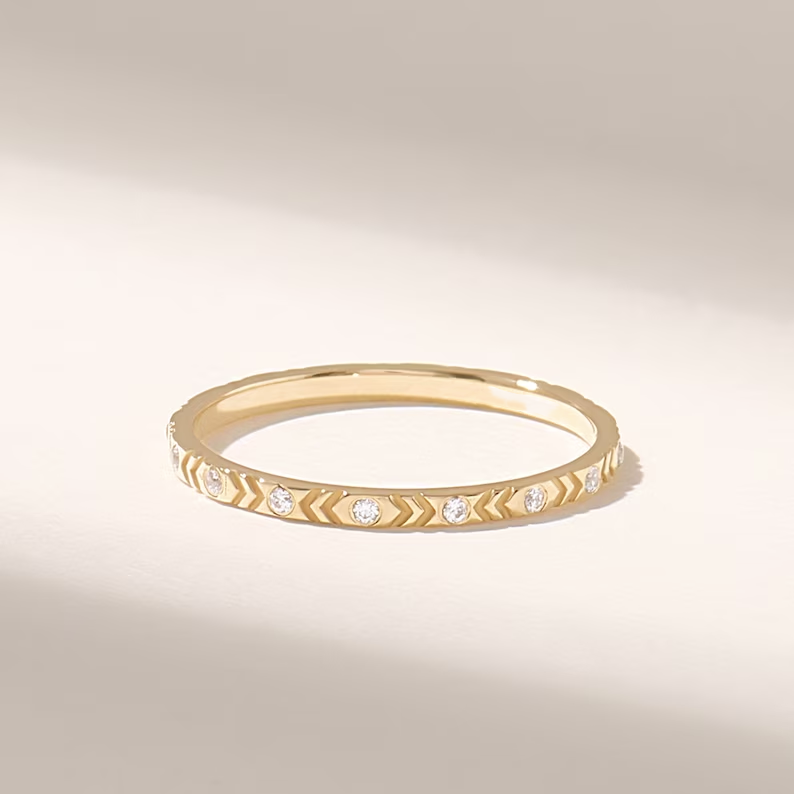 Thumbnail: 18K Solid  Gold Diamond Arrow Wedding Ring Slim Band