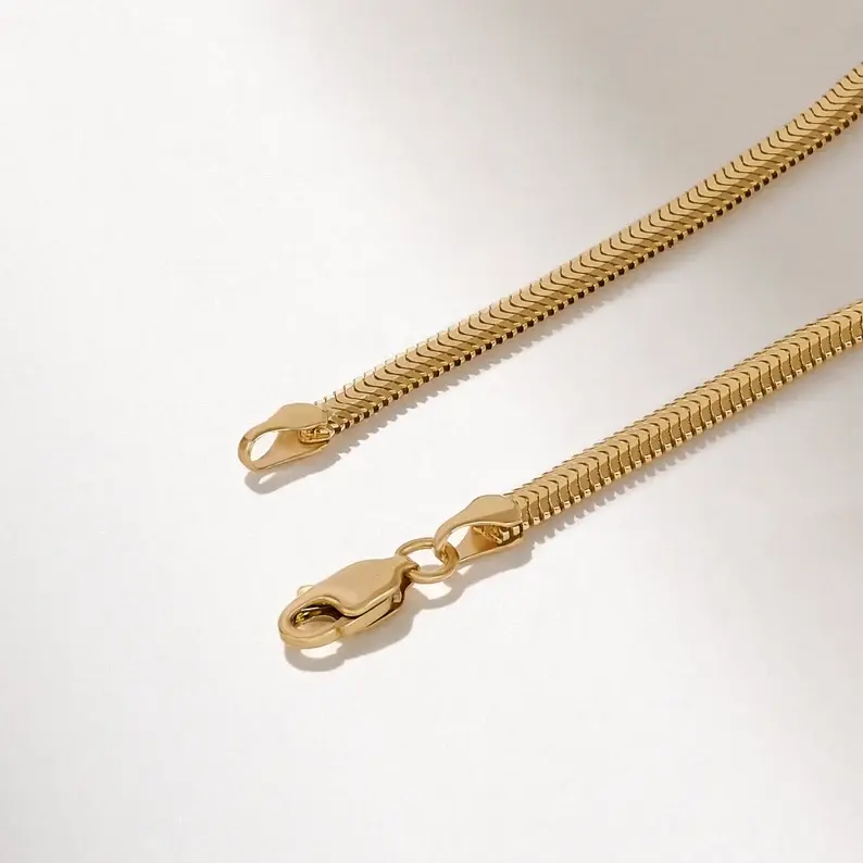 Thumbnail: Gold Herringbone Chain