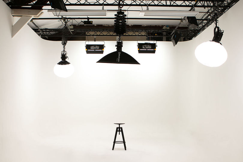 Location studio fond blanc cyclorama Asnieres