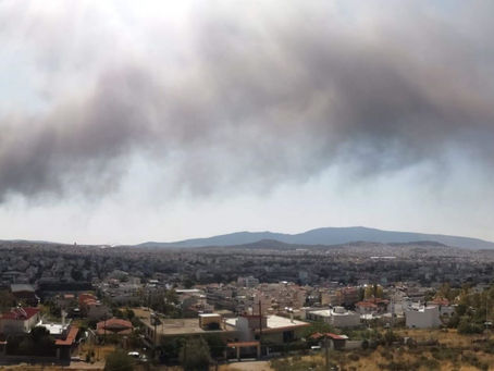 Μαίνεται φωτιά σε εργοστάσιο πλαστικών στη Μεταμόρφωση-Κλειστή Εθνική Οδός Αθηνών-Λαμίας|BCI GREECE