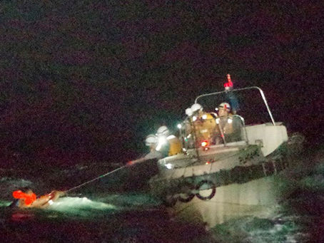 Τυφώνας Μαϊσάκ: Βυθίστηκε φορτηγό πλοίο με 43 ναυτικούς και χιλιάδες ζώα ανοικτά της Ιαπωνίας