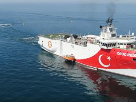 Εντός της ελληνικής υφαλοκρηπίδας συνεχίζει να πλέει το Oruc Reis
