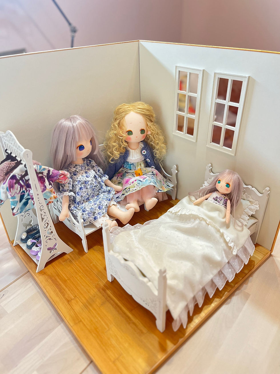 サムネイル： プリンセスハンガーラック完成品