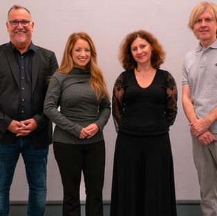 Fast 300 Besucher begeistert von Maite Itoiz und John Kelly in Nienhagen