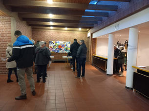 Hilfsbereitschaft in Aktion: Registrierung für freiwillige Helfer im Hagensaal bis 11:00 Uhr möglich