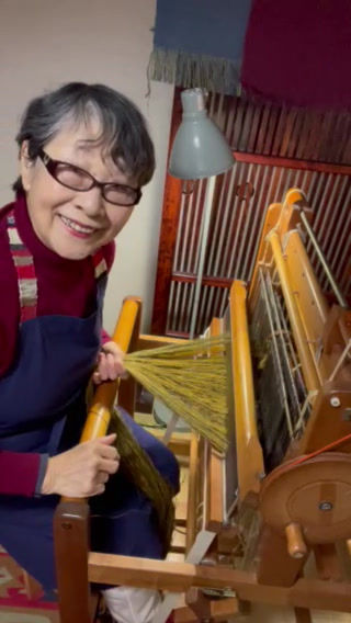 サムネイル： 裂織組紐（さきおりくみひも）エプロン