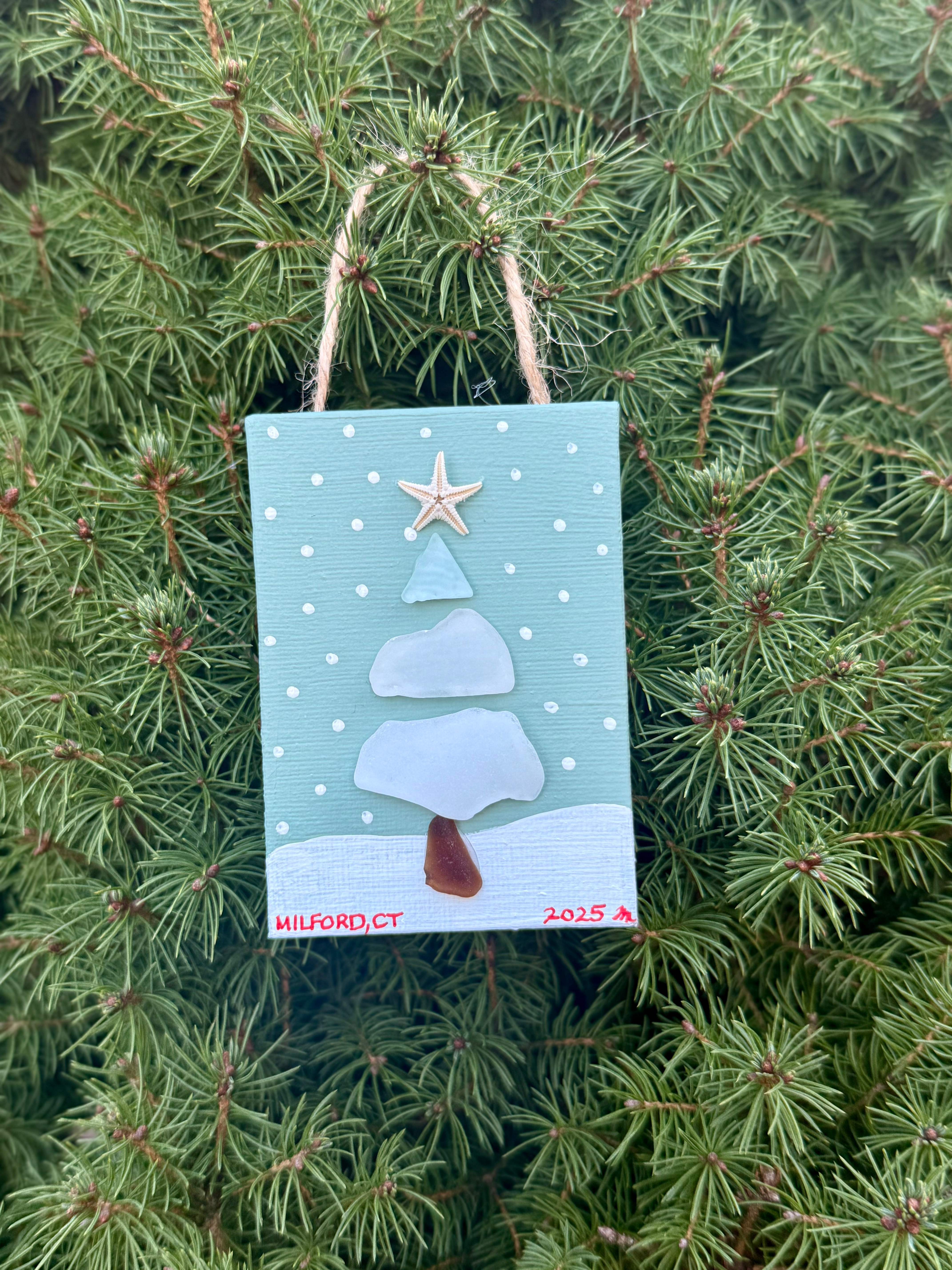 White Christmas tree