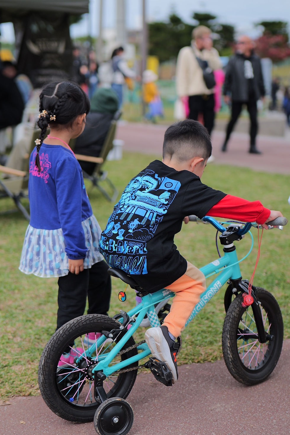 サムネイル： 子供サイズ2024年7月中旬発送予定HAPPY SUNDAY2024 Tシャツ