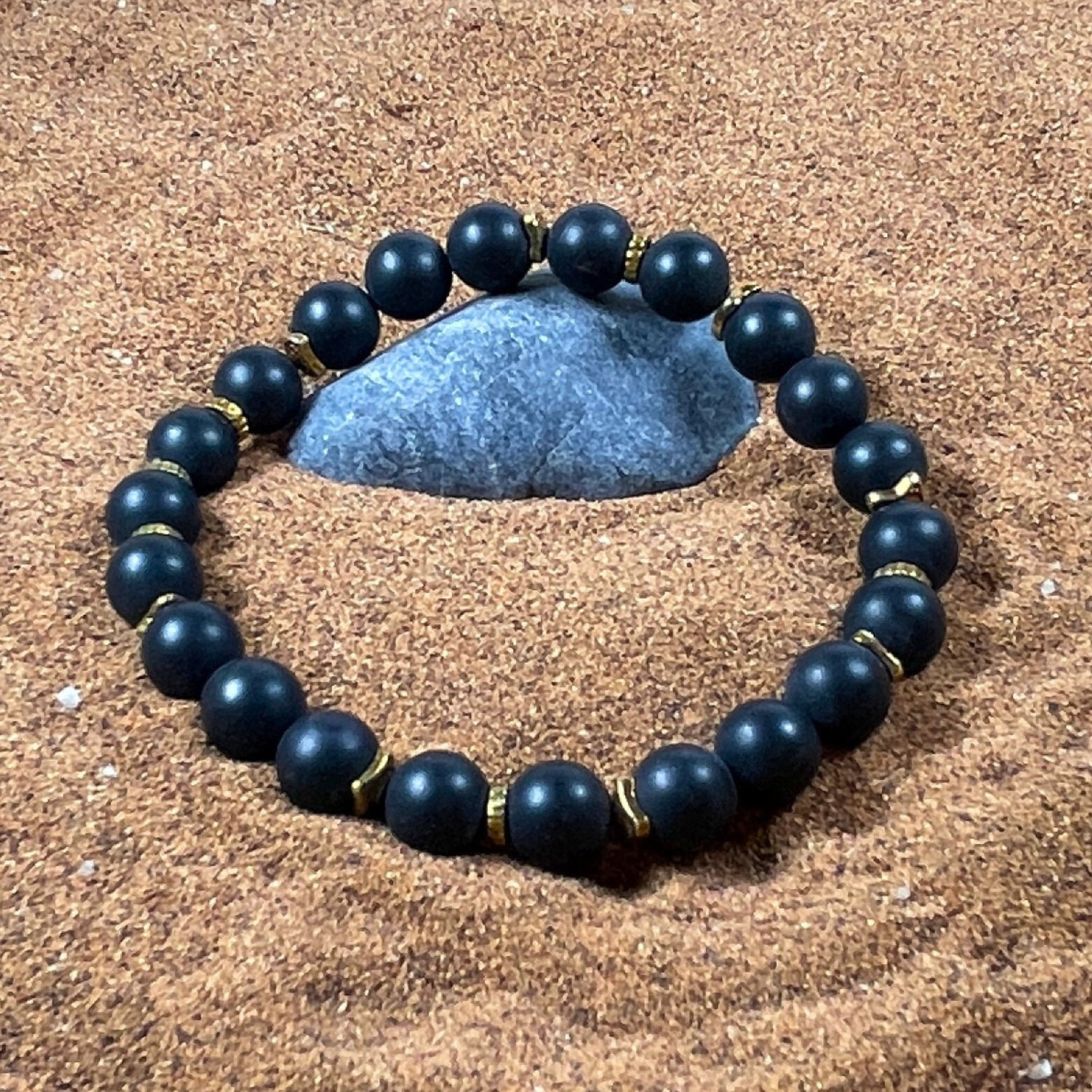 Onyx, vergoldete Silberteile, 8 mm, 44_edited.jpg