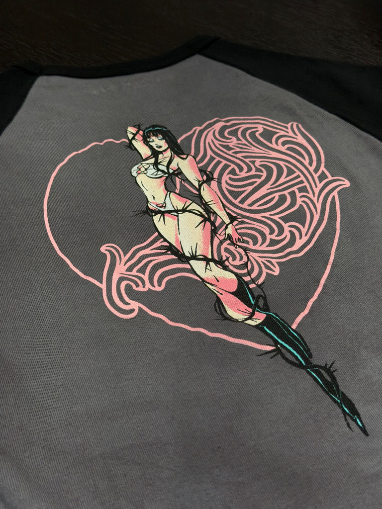 縮圖：克羅心 Chrome Hearts Deadly Doll聯名 短版短袖上衣(灰)