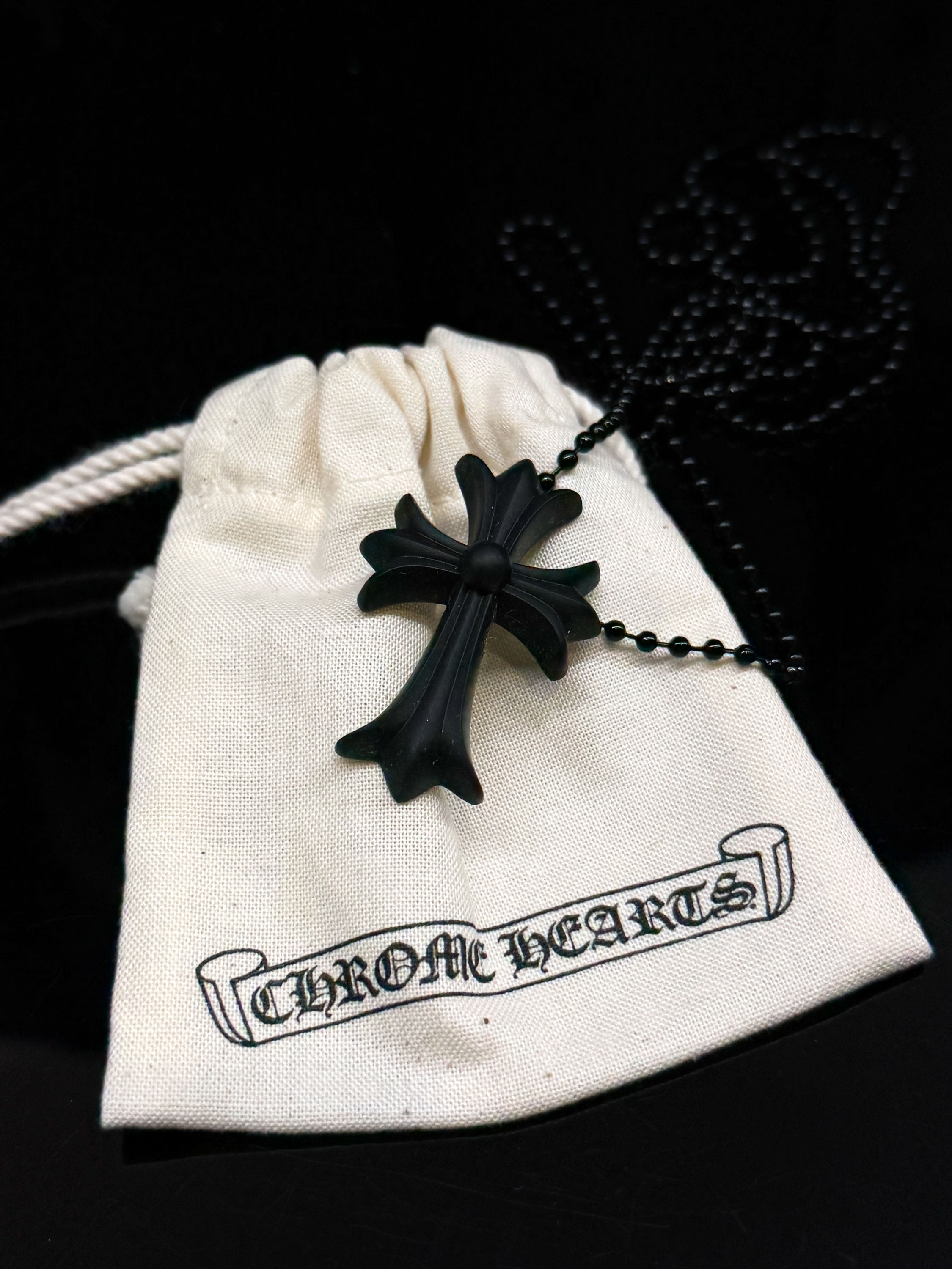 克羅心 Chrome Hearts 黑色十字架樹酯項鍊
