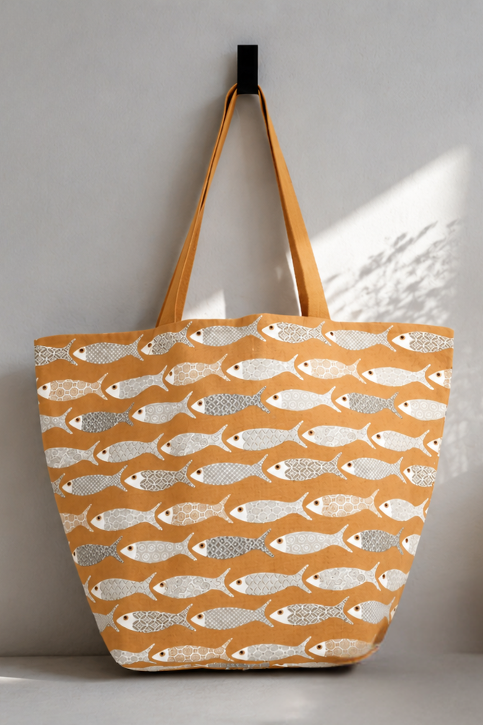 Sac cabas BASTIA de HEDES, jaune avec des motifs de poissons