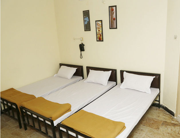 SHAIRING ROOM@3500 at  GOPAL NAGAR NAGPUR