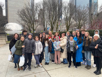 «Я не люблю любое время года,когда весёлых песен не пою»