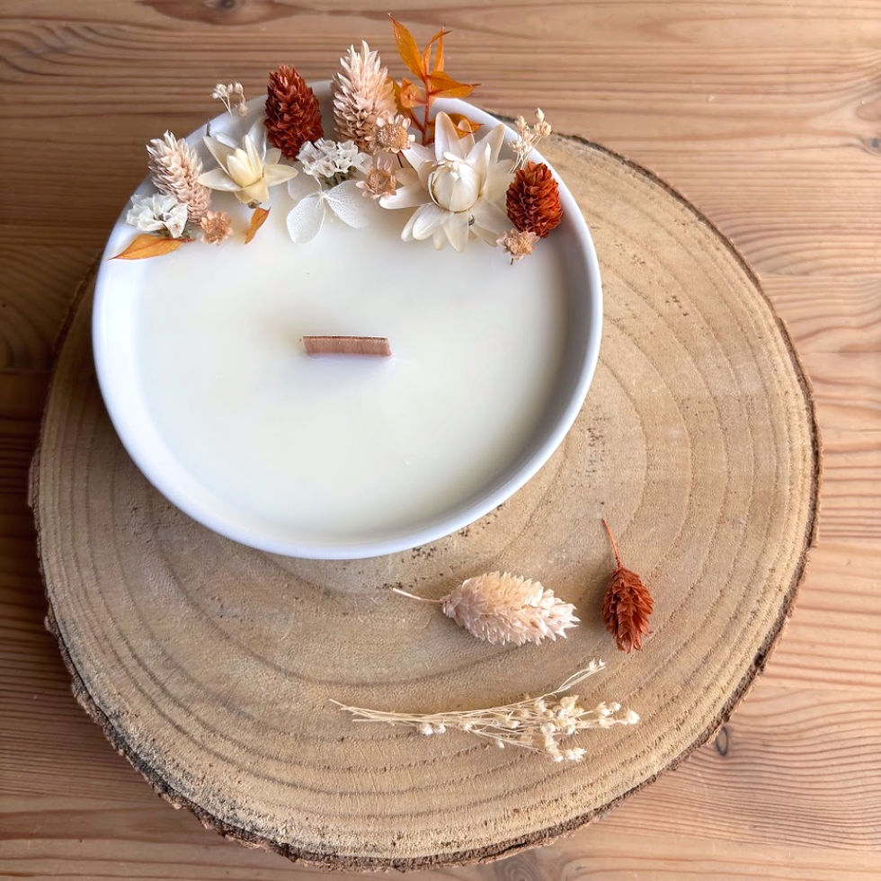 Box DIY Bougie Fleurie Édition Automne – coffret créatif avec cire de soja, parfum boisé et fleurs séchées aux tons t