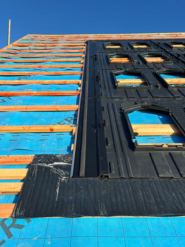 Side flashing installation.