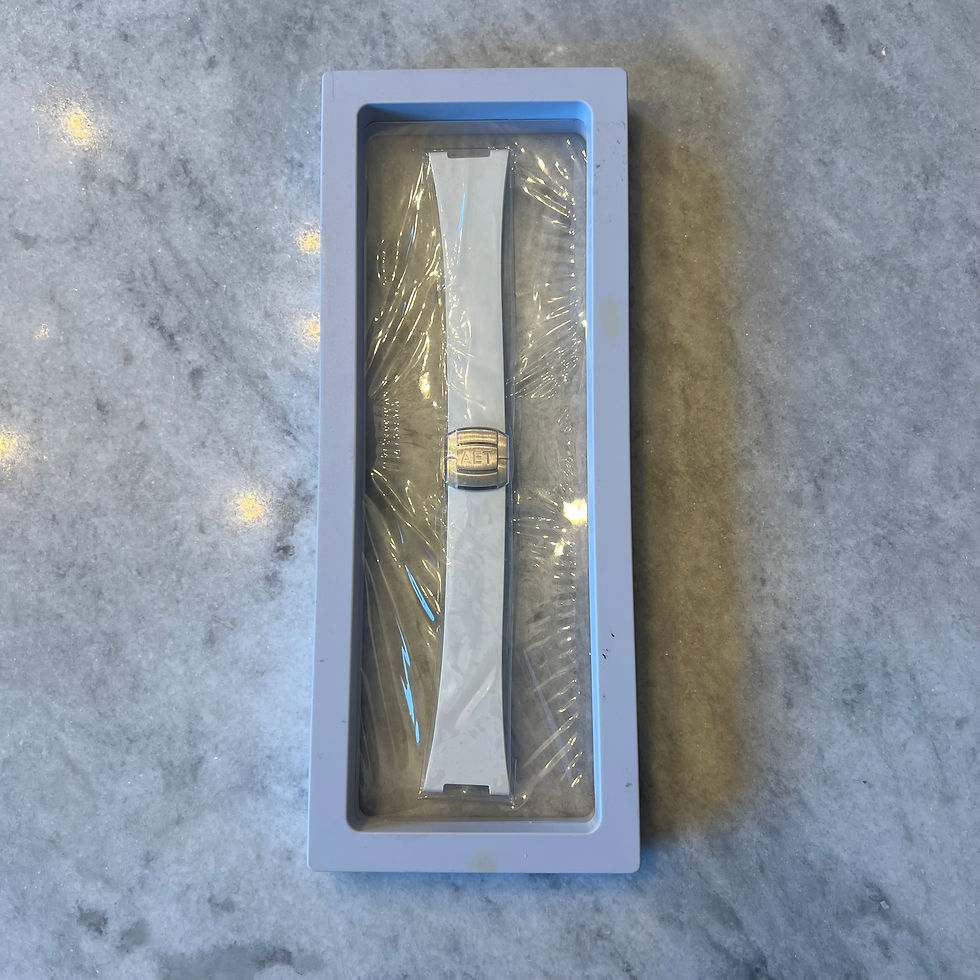 Thumbnail: Patek Philippe x AET Remould Nautilus 5711 White Ceramic Tiffany "Lefkada" Blue