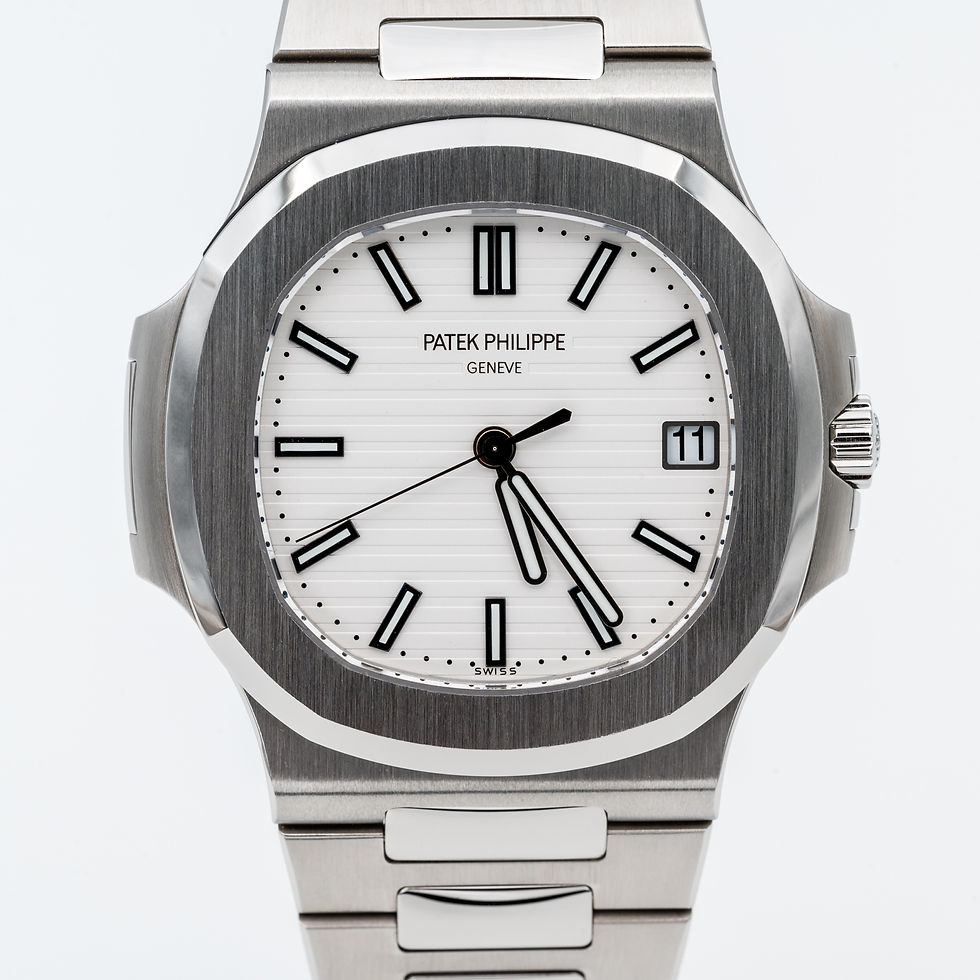 Thumbnail: Patek Philippe Nautilus 5711/1A-011 - White Piano Dial Steel Bracelet 40mm