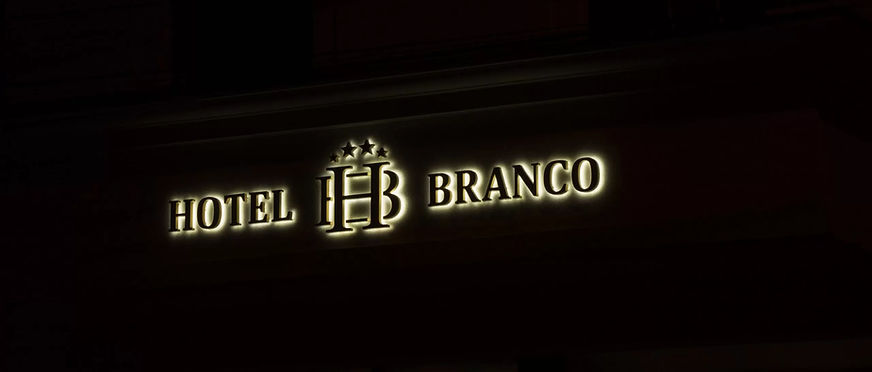 hotel_branco_detaliu-scaled_edited.jpg