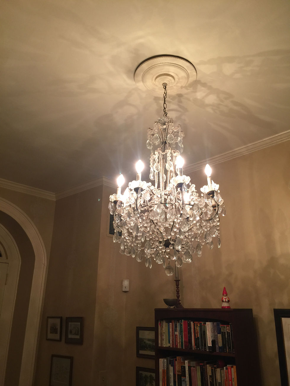 Thumbnail: Italian 12 light chandelier