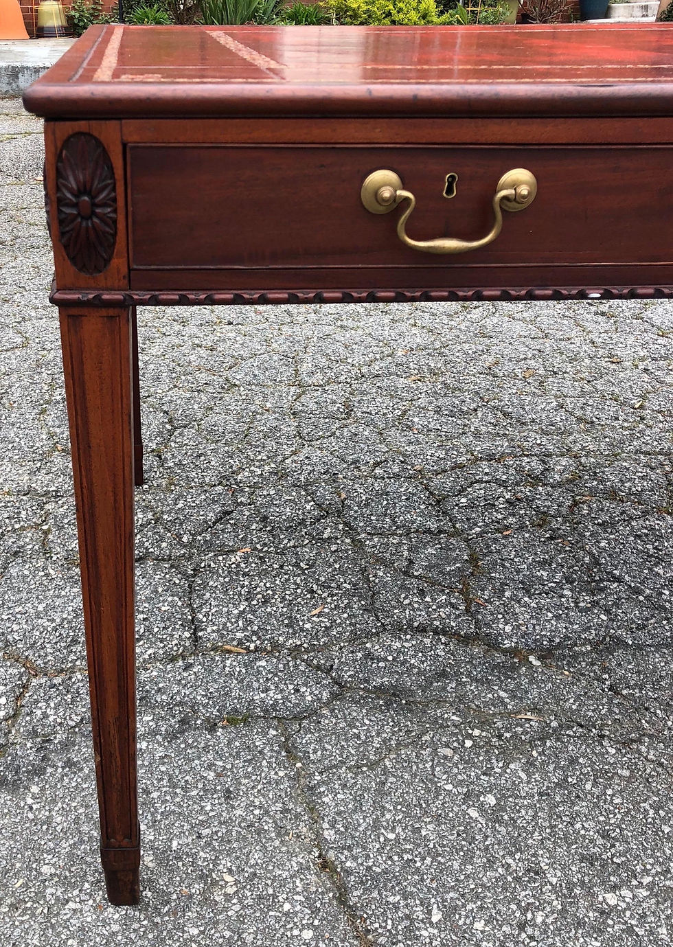 Thumbnail: 18th-19th Century Georgian Leather Top Desk