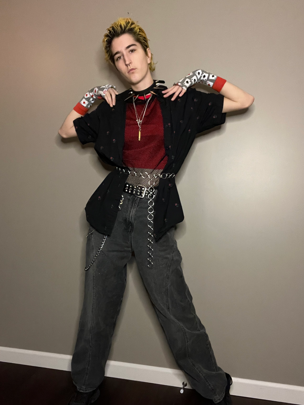 Spencer wayne showcasing mens alternative fashion
SpencerWayne.png