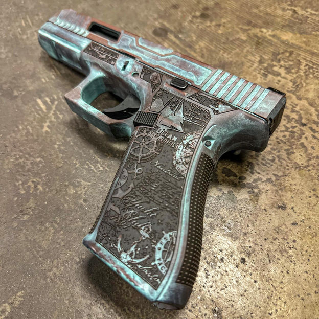 PIRATE BURNT BRONZE DISTRESSED OXIDIZED CERAKOTE GLOCK 17 PTAC STIPPLE LASER ENGRAVE