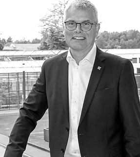 Jan_Astrup_pic_edited_edited.jpg