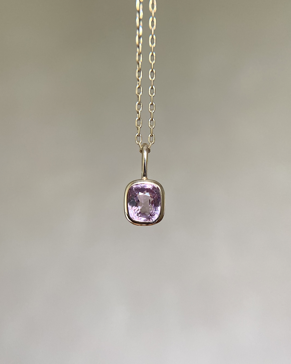 Thumbnail: 14K Solid Gold 0.72 Carat Natural Light Purple Spinel Charm Fine Jewelry Pendant