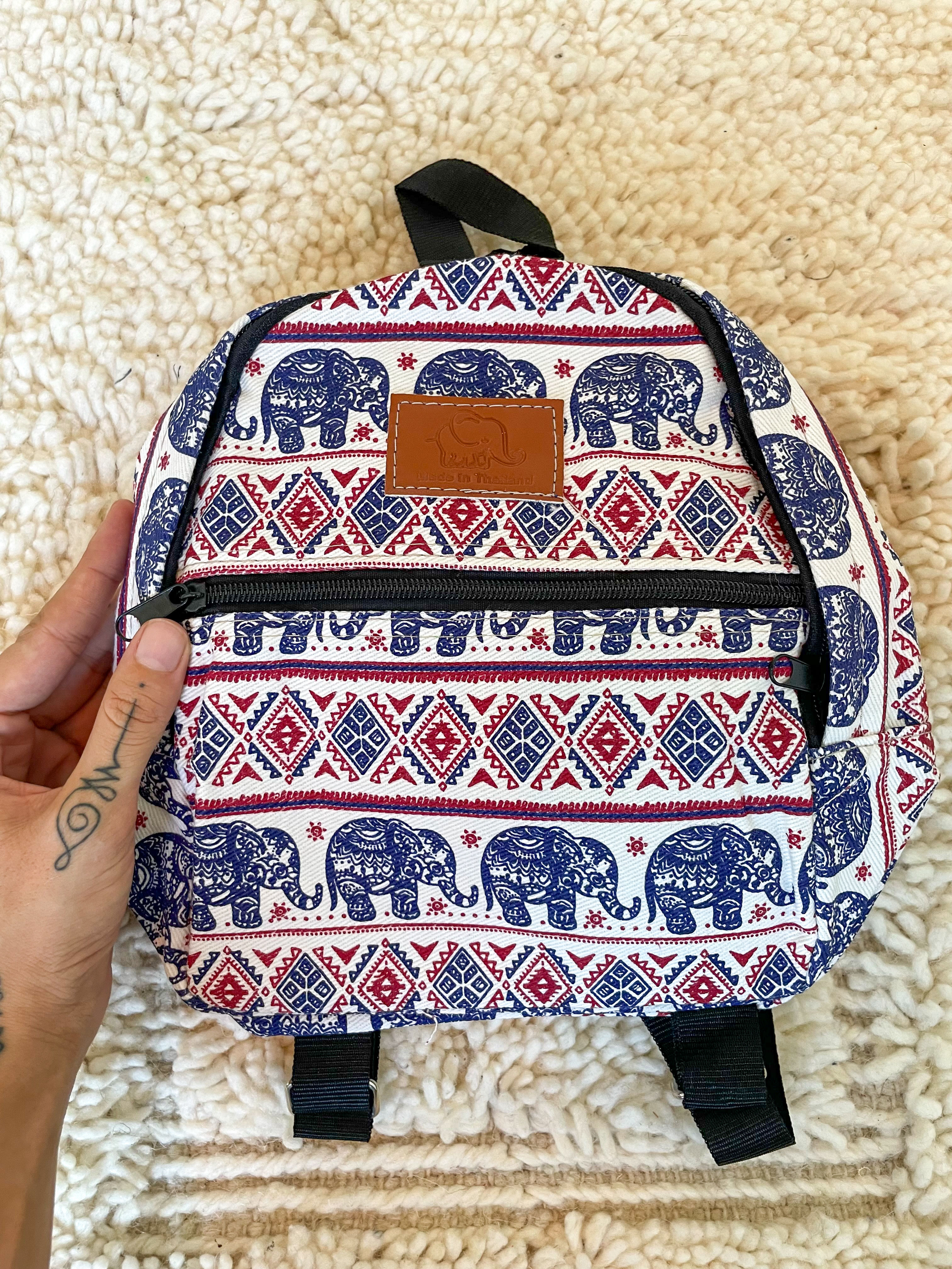 Mochila de Costas Elefante Mistico Azul e Vermelho - Tailandia