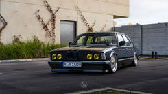 BMW E23