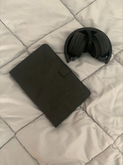 Tablet and headphones for CCWH