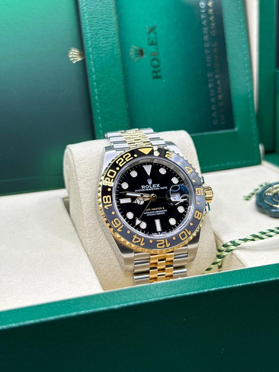 Thumbnail: Rolex GMT-Master II 126713GRNR Stahlgold Full Set 2025 DE