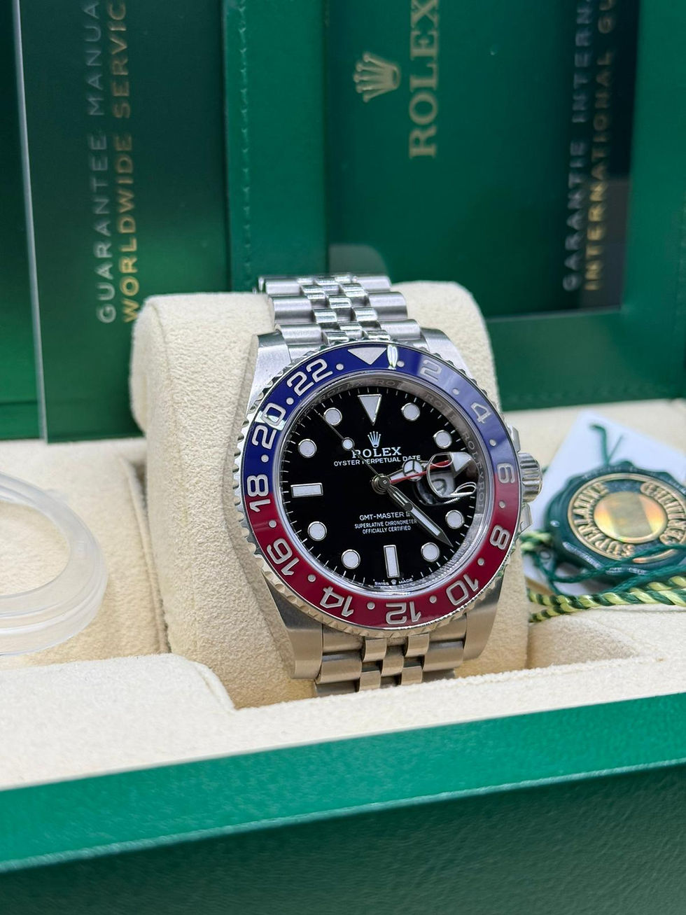 Thumbnail: Rolex GMT-Master II 126710BLRO Pepsi Full Set 2022 DE