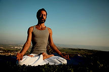 La meditación yoga del hombre