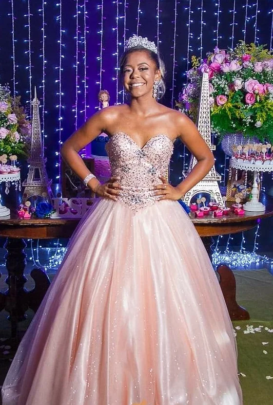 aluguel de vestido de 15 anos
