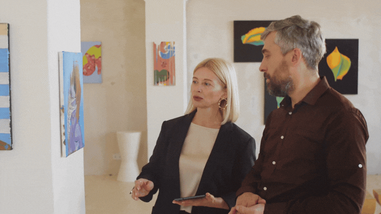 Guía para artistas visuales sobre catalogación de obras, inventario artístico, documentación fotográfica y gestión de archivos de arte. Recursos para organizar un portafolio profesional, registrar obras, construir una carrera artística con proyección y profesionalizar la práctica artística.