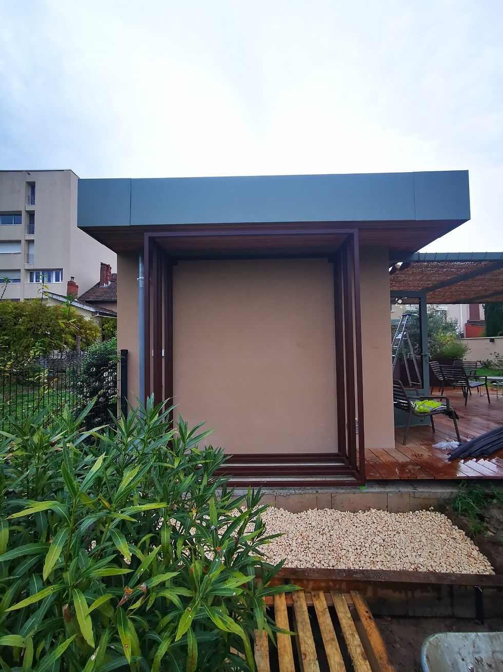 Fabrication et pose d'un range bûche