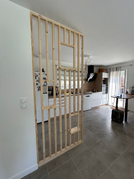 Fabrication sur mesure et pose de claustras pour sublimer et structurer l'espace.