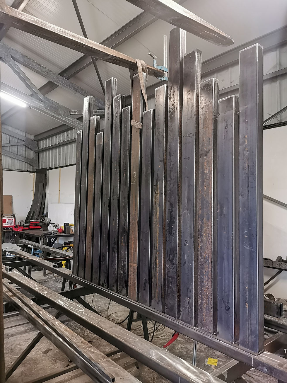 Mur végétal et jardinières en acier, sur-mesure