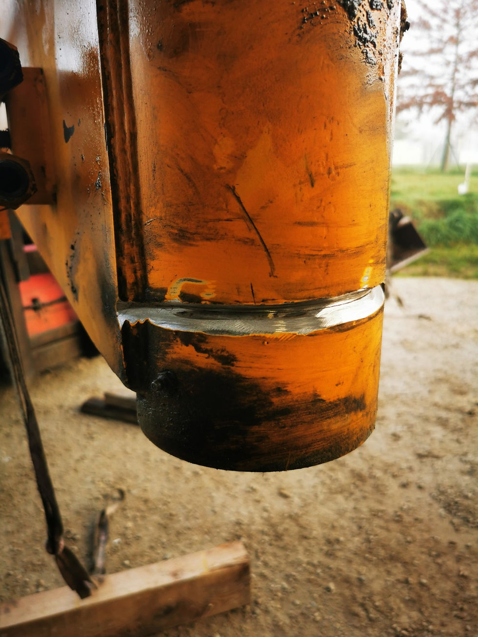 Soudure de réparation pour une pelle mécanique