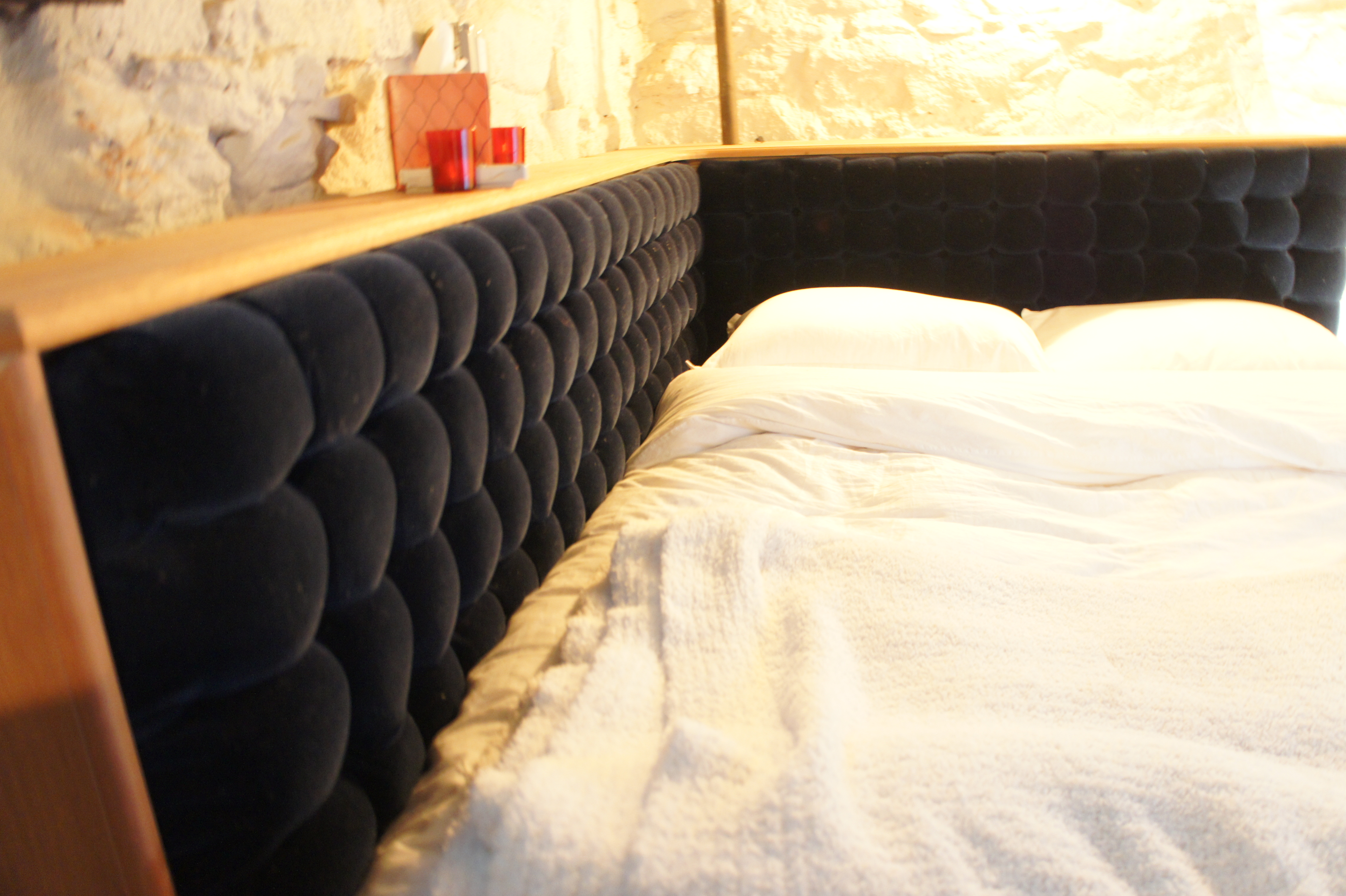 tufted bed