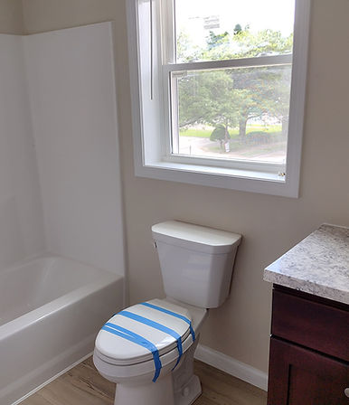 1688 - upstairs bathroom.jpg