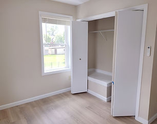 1688 - smaller front bedroom.jpg