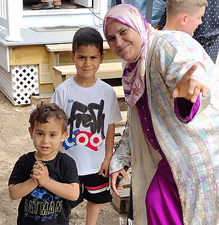 1688 - Majda and 2 sons.jpg