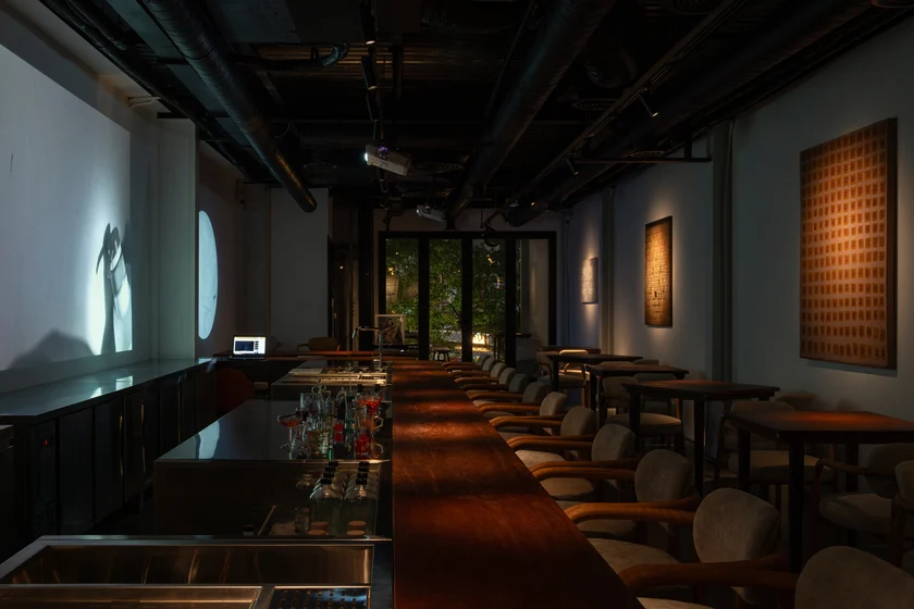 Không gian riêng tư và ấm cúng tại Ômm Mixology & Gastronomy