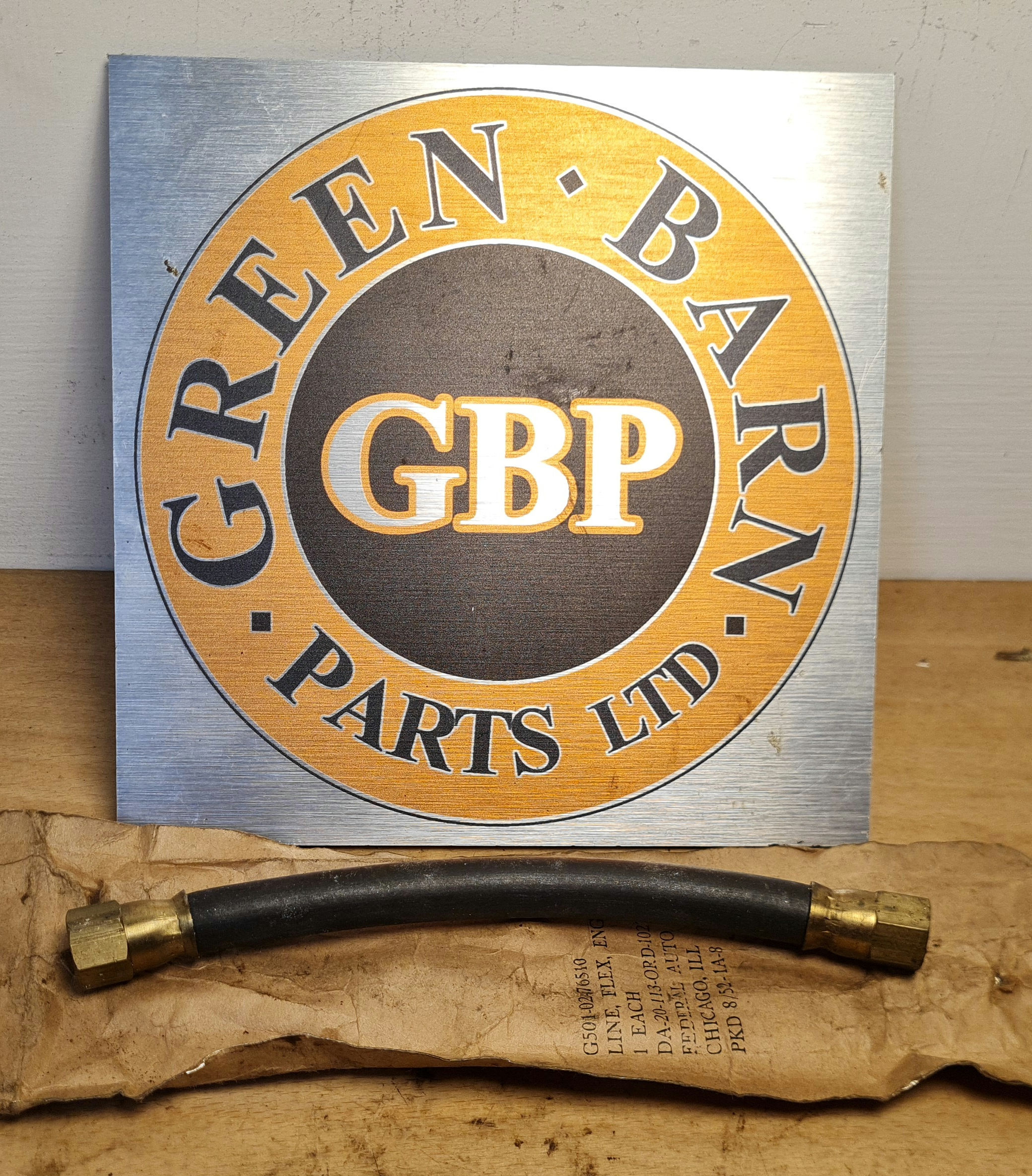 Engine oil pressure gauge flexi hose, 3/8" dia. thread (NOS)