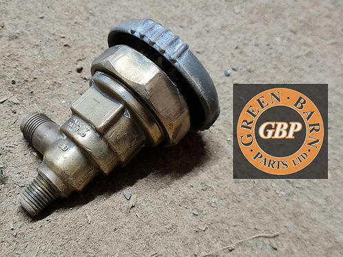 DUKW fuel tank drain valve (NOS/Good take-off)