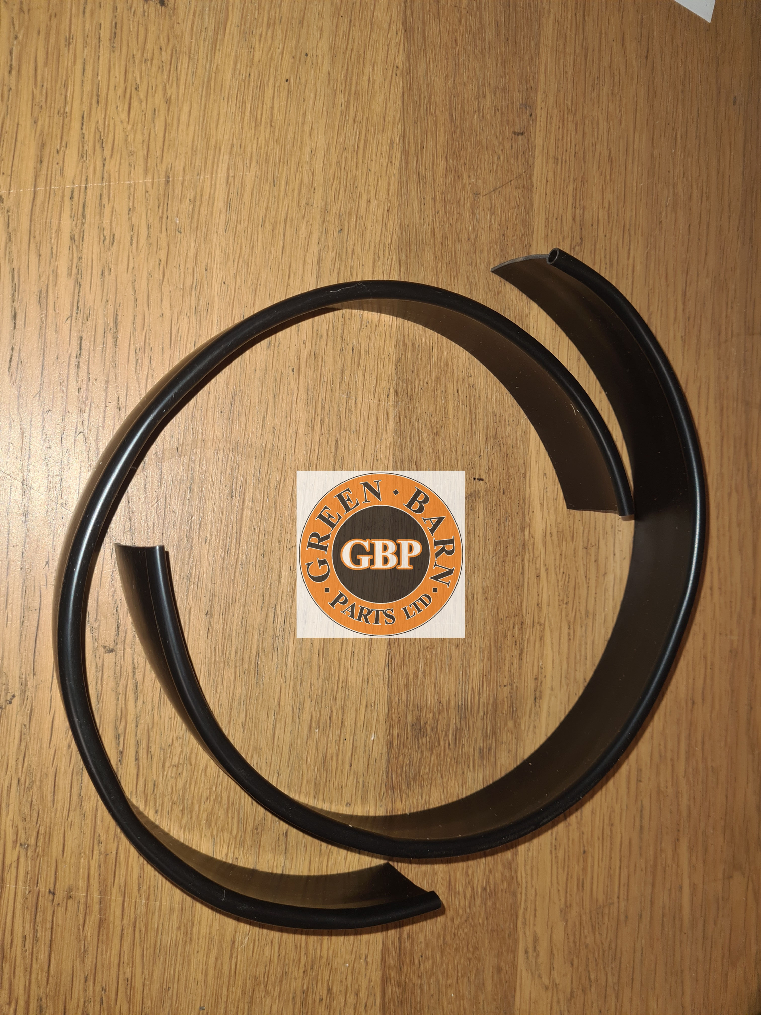 Step to wing/fender anti-squeak piping strip, 2 pieces (New)