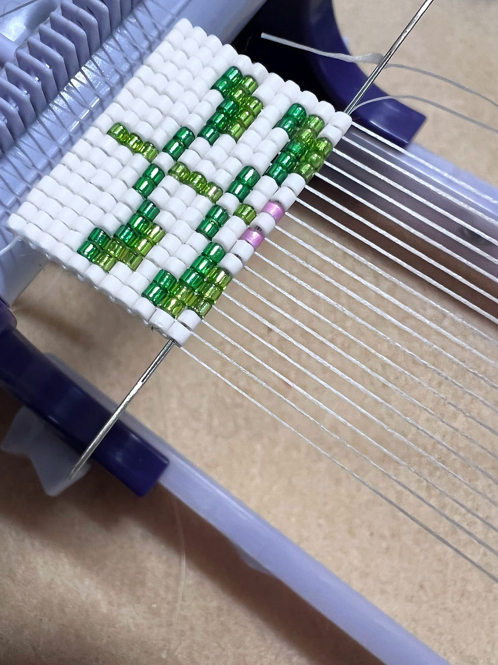 Thumbnail: Hummingbird Shimmer (loomwork bracelet)
